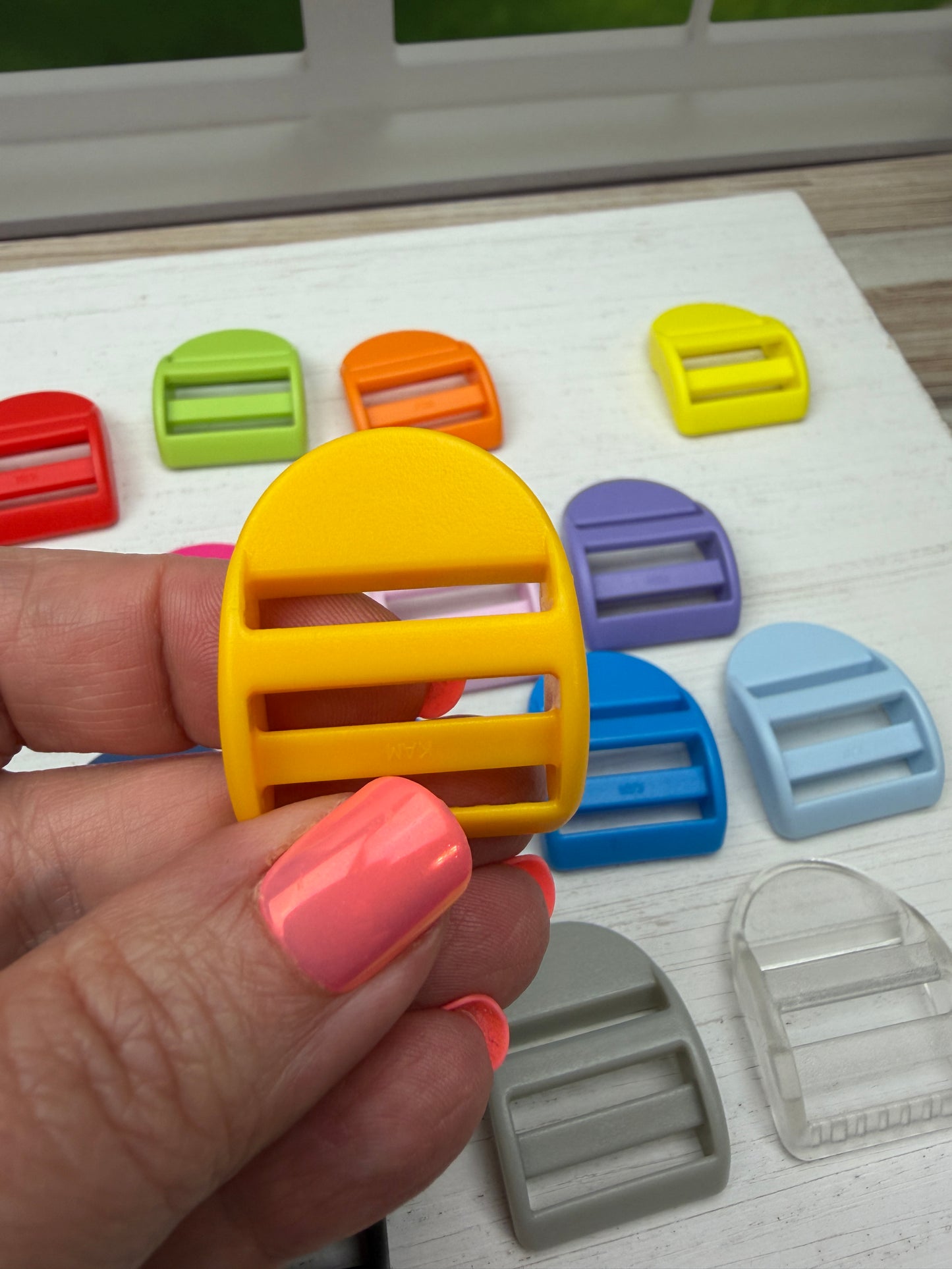 1" Plastic Ladder Buckles