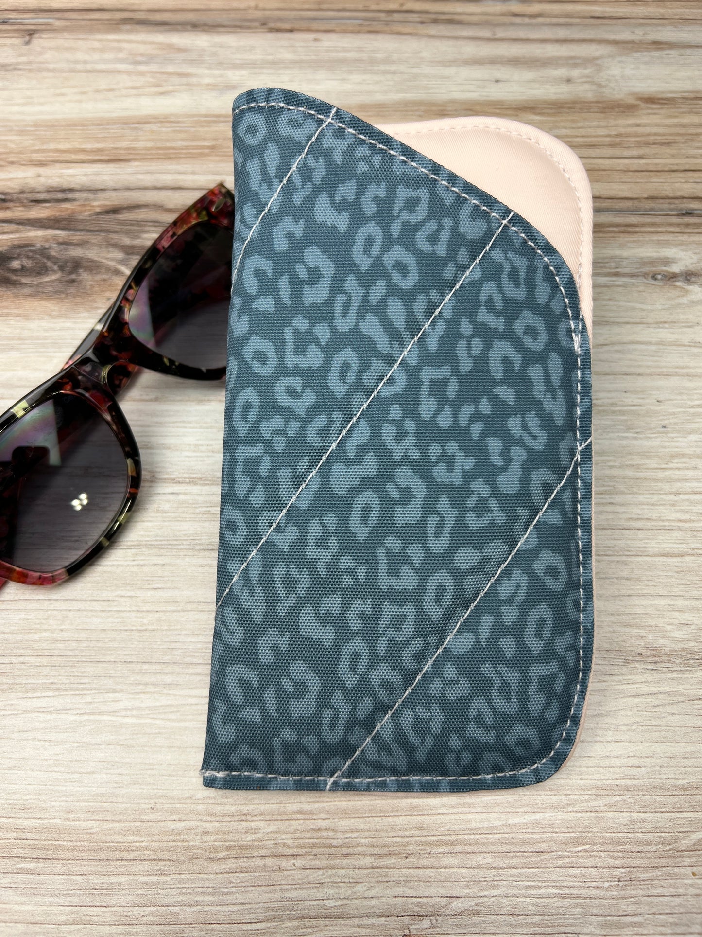 Sunnies Snuggle PDF Pattern